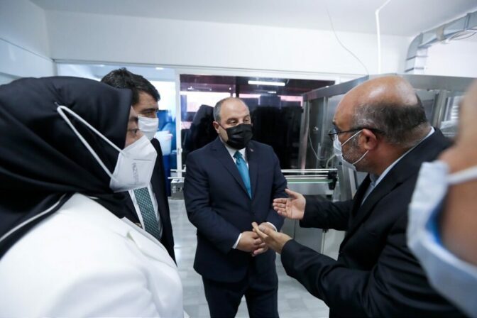 Sanayi ve Teknoloji Bakanı Sayın Mustafa VARANK üretim tesisimizi ziyaret etti.